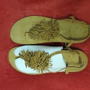 Vionic Sosha sandals